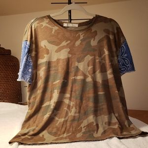 Free people We the Free camouflage T-shirt size sm